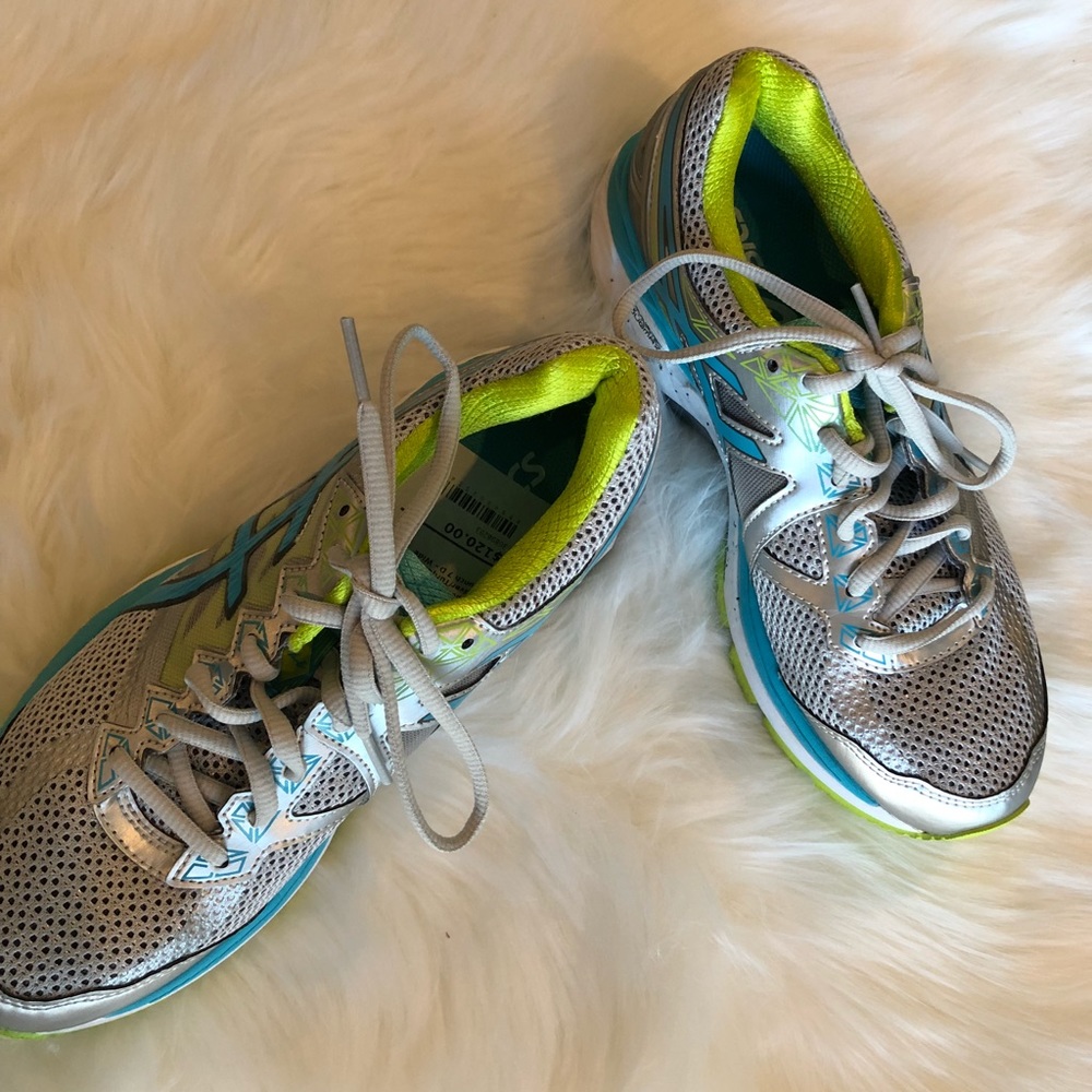 Asics tennis shoes